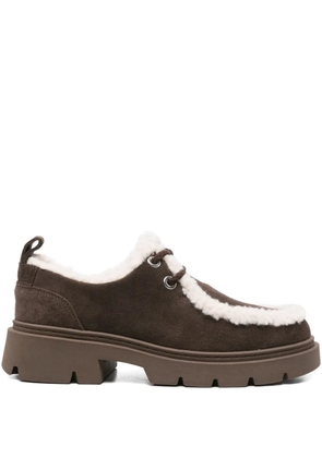 Inuikii Mocabee Curly shearling-trimmed derby - Brown