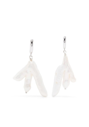 Gohar World Chicken Foot Pearl earrings - Silver