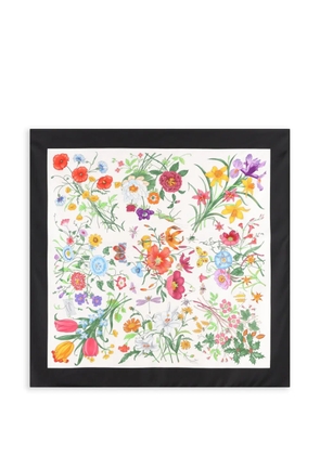 Gucci printed twill carré - White