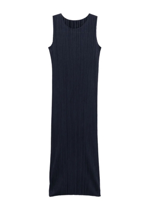 Pleats Please Issey Miyake pleated sleeveless midi dress - Blue