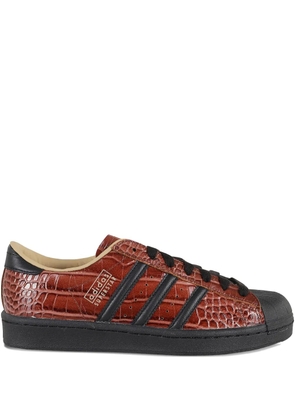 adidas Superstar embossed sneakers - Brown