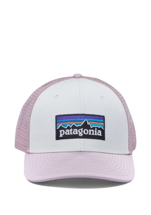 Patagonia P-6 logo trucker hat - White