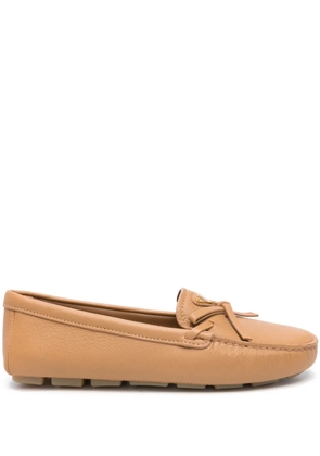 Prada triangle-logo leather loafers - Neutrals