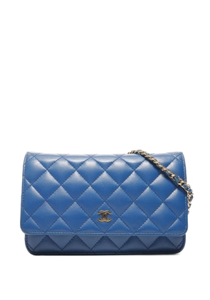 CHANEL Pre-Owned 2018 chain quilted wallet - Blue