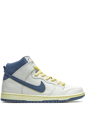 Nike x Atlas SB Dunk High Pro 'Lost At Sea' sneakers - White