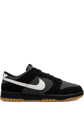 Nike Dunk Low SE 'Black/Grey/Gum' sneakers