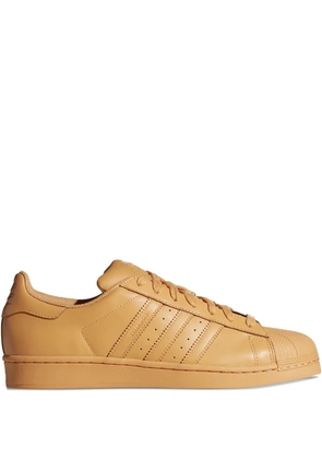 adidas Superstar lace-up sneakers - Brown
