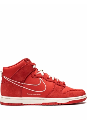Nike Dunk Hi SE 'First Use' sneakers - Red