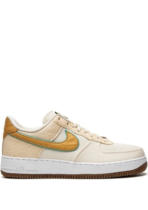 Nike Air Force 1 '07 PRM 'Happy Pineapple' sneakers - Brown