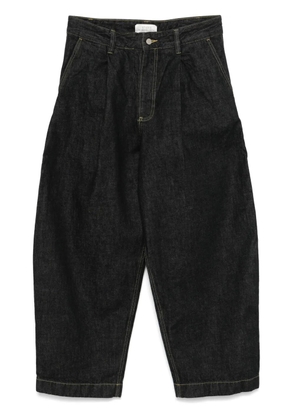 Studio Nicholson pleated-detailing jeans - Black