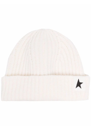 Golden Goose star patch ribbed beanie - White