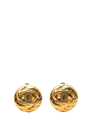 CHANEL Pre-Owned 1996 CC Quilted Gold Plated Round Clip On Earrings costume earrings