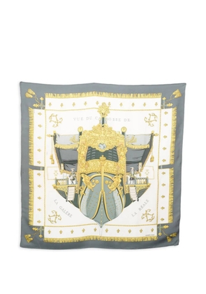 Hermès Pre-Owned 1992 printed silk scarf - Neutrals