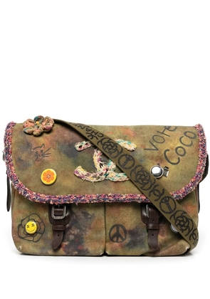 CHANEL Pre-Owned 2015 Graffiti On The Pavement messenger bag - Green