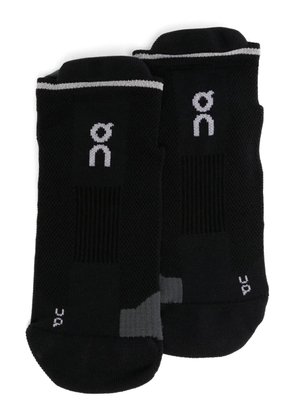 On low performance run socks - Black