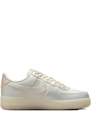 Nike Nike Air Force 1 '07 LV8 'Sail Barely Orange' sneakers - Neutrals