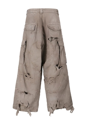 Balenciaga distressed cargo pants - Brown