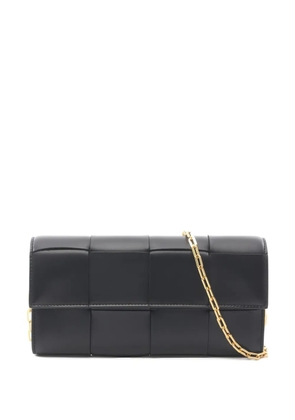 Bottega Veneta Pre-Owned 2020s Maxi Intrecciato shoulder bag - Black