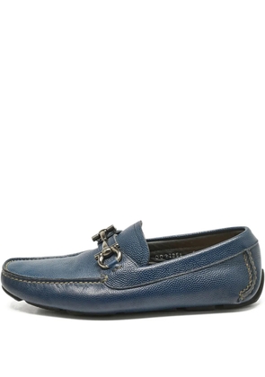 Ferragamo Pre-Owned Gancini-buckle leather loafers - Blue