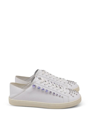 Stuart Weitzman crystal-embellished low-top sneakers - White