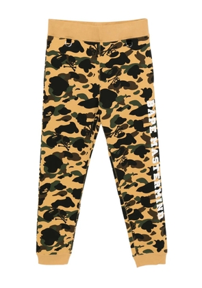 Mastermind Japan graphic-print trousers - Brown