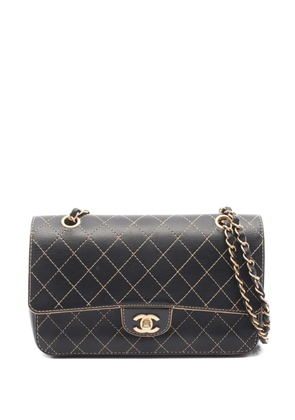 CHANEL Pre-Owned 2017-2018 Matelassé flap chain shoulder bag - Black