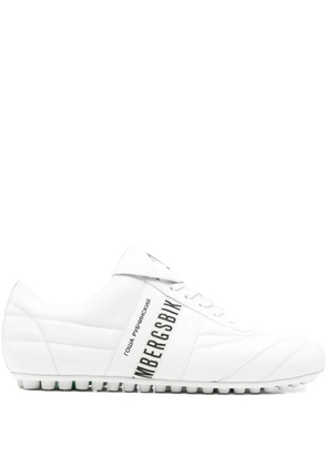 Bikkembergs Soccer logo-detail sneakers - White