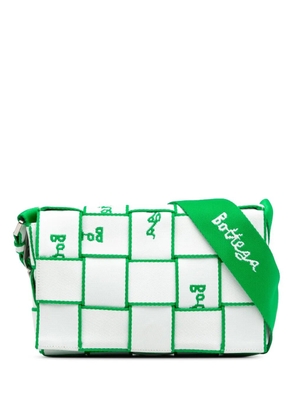 Bottega Veneta Pre-Owned 2022-2024 Maxi Intrecciato Canvas Webbing Cassette crossbody bag - White