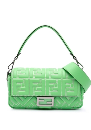 Fendi Pre-Owned 2010-2025 Medium Leather Embossed FF Baguette satchel - Green