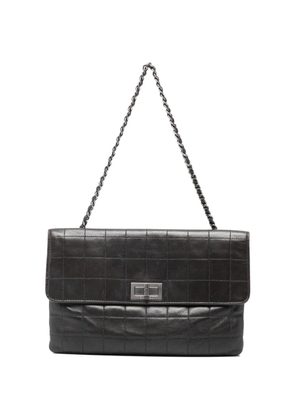 CHANEL Pre-Owned 2000-2002 2.55 Chocolate Bar quilted tote bag - Brown