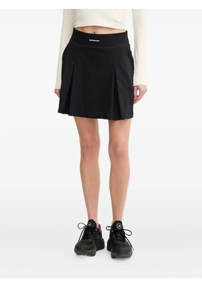 Peak Performance pleated performance shorts - Black