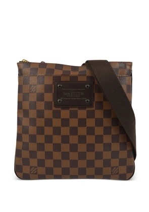 Louis Vuitton Pre-Owned 2010 Pochette Plate Brooklyn crossbody bag - Brown