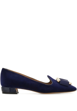 Ferragamo Gancini velvet pumps - Blue