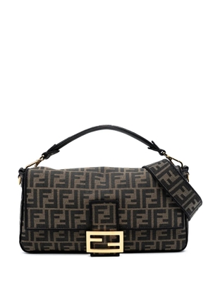 Fendi Pre-Owned 2000-2010 Large Zucca Canvas Baguette satchel - Brown