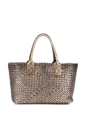 Bottega Veneta Pre-Owned 2000-2007 Medium Lambskin Intreccio Cabat tote bag - Gold