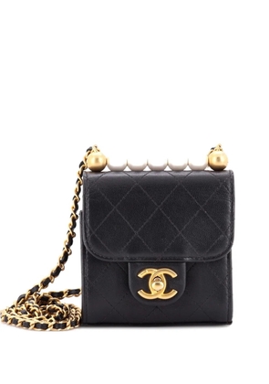 CHANEL Pre-Owned Chic Pearls Flap Clutch with Chain Quilted Goatskin Mini crossbody bag - Black