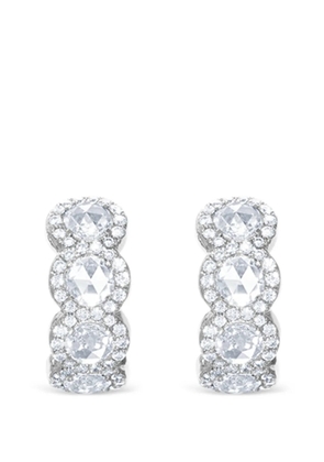 64 Facets 18K white gold diamond Scallop Huggie earrings - Silver