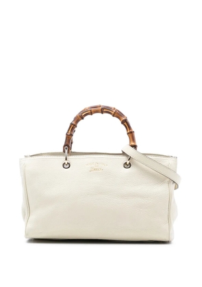 Gucci Pre-Owned 2016-2026 Medium Calfskin Bamboo Shopper satchel - White