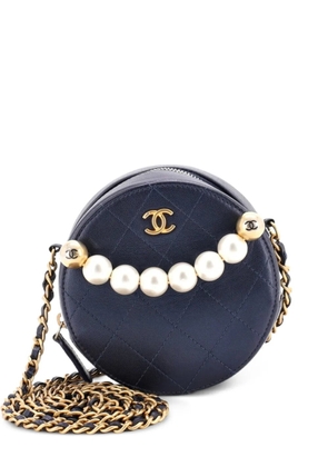 CHANEL Pre-Owned Chic Pearls Round Clutch with Chain Quilted Lambskin crossbody bag - Blue