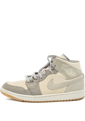 Jordan Air Jordan 1 suede high-top sneakers - Grey