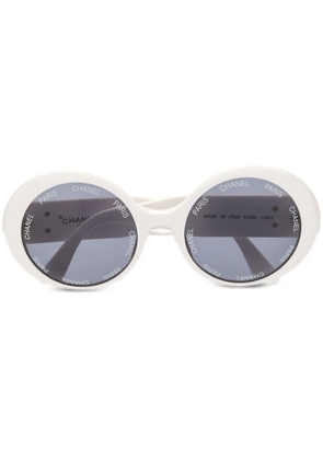 CHANEL Pre-Owned 1993 CC logo round-frame sunglasses - White