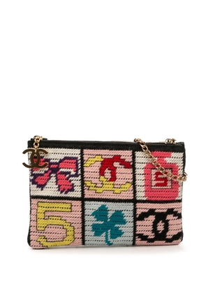 CHANEL Pre-Owned 2003-2004 Wool Needlepoint Precious Symbols Pochette handbag - Black