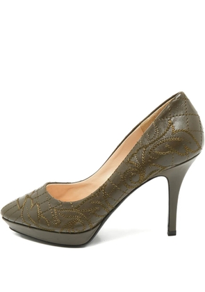 Versace Pre-Owned embroidered leather pumps - Green