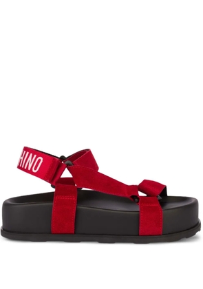 Moschino logo-print sandals - Red