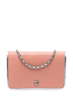 CHANEL Pre-Owned 2016-2017 CC Quilted Bicolor Lambskin Wallet On Chain crossbody bag - Pink