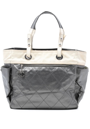 CHANEL Pre-Owned 2006-2008 Large Bicolor Quilted Coated Canvas Paris Biarritz tote bag - Grey