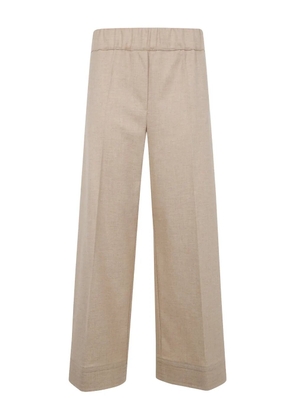 D.Exterior elasticated trousers - Neutrals