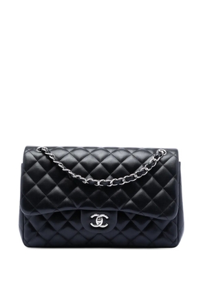 CHANEL Pre-Owned 2012 Jumbo Classic Lambskin Double Flap shoulder bag - Black