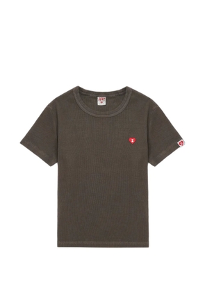 A BATHING APE® heart detail ribbed T-shirt - Brown