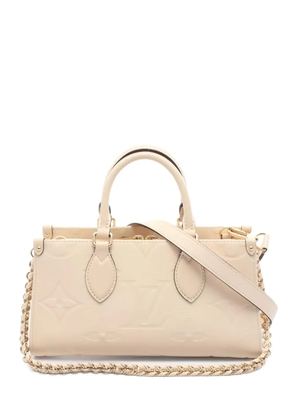 Louis Vuitton Pre-Owned 2010s OnTheGo East West Monogram tote bag - Neutrals